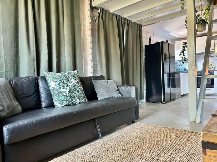 Jungle Style Lodge With Jacuzzi ,Sauna And Garden Near Amsterdam Vijfhuizen エクステリア 写真