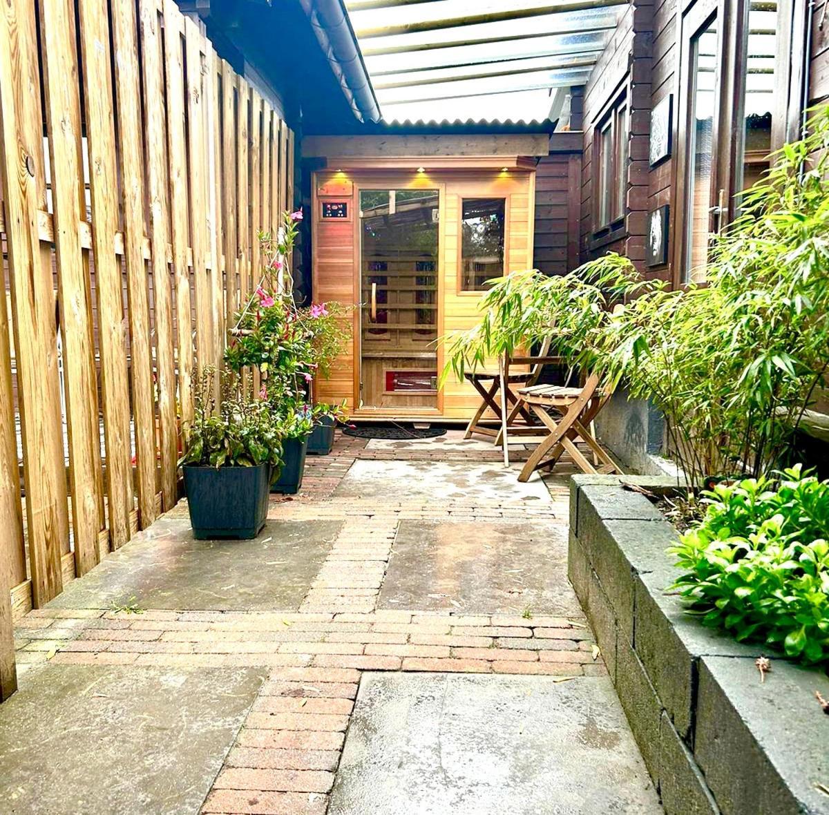 Jungle Style Lodge With Jacuzzi ,Sauna And Garden Near Amsterdam Vijfhuizen エクステリア 写真